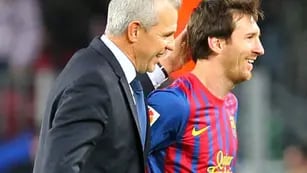 El técnico Aguirre habló de Messi y lo comparó con otro talento de Barcelona.