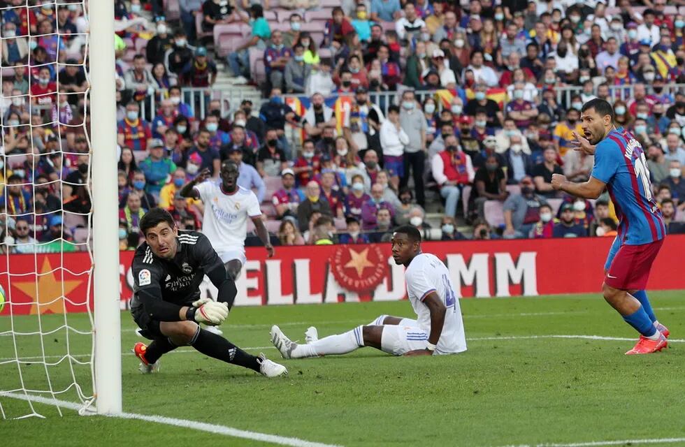 El Kun Agüero marcó su primer gol con el Barcelona, en su segundo partido en el elenco conducido por Koeman.