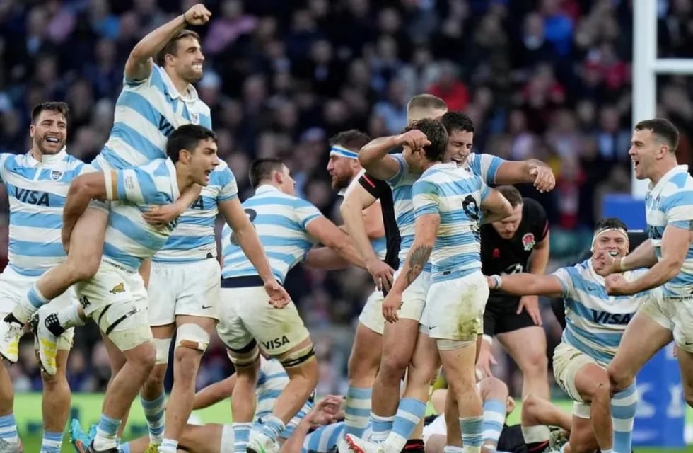 El festejo argentino por el segundo triunfo de la historia ante Inglaterra en Londres. Foto: AP