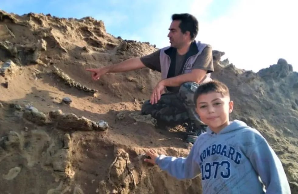 Bruno encontró los restos fósiles en una zona conocida como La Ballenera, de Miramar. Foto: Museo de Ciencias Naturales de Miramar