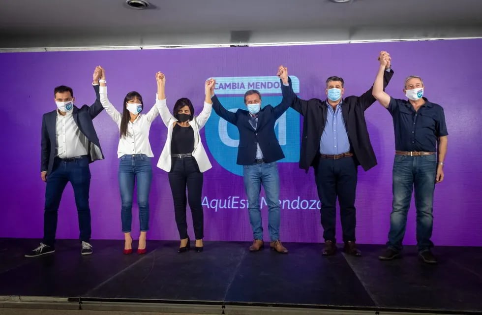 En las PASO, Rodolfo Suárez celebró el contundente triunfo de Cambia Mendoza con el 43% de los votos en toda la provincia. Foto: Ignacio Blanco / Los Andes