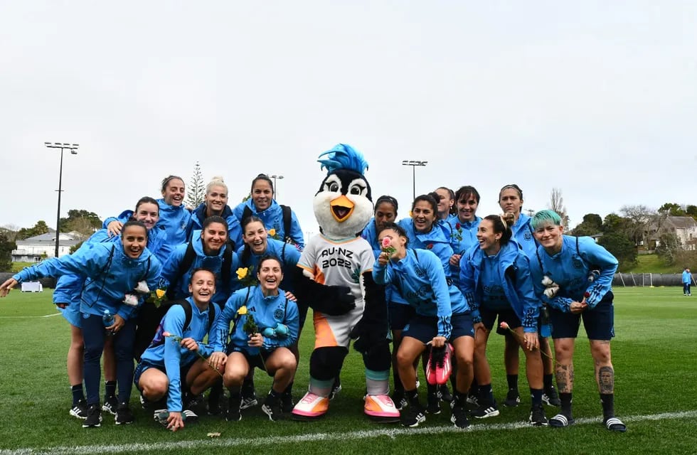 La Selección Argentina femenina entrenó por primera vez en Auckland.