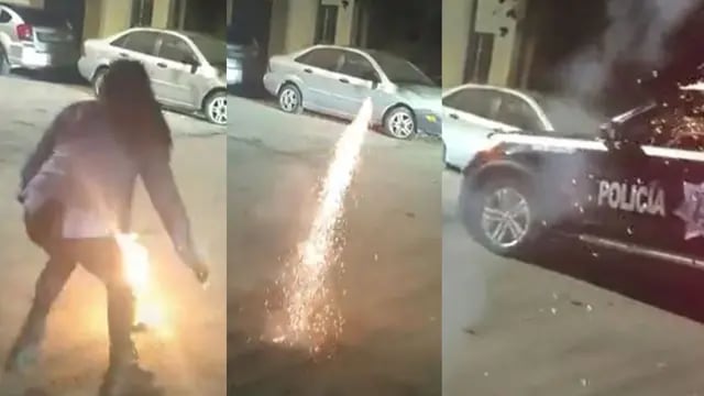 Video: una mujer tiró un petardo dentro de una patrullero por accidente durante las celebraciones de Año Nuevo