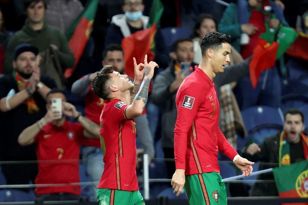 La Portugal de Cristiano Ronaldo sigue en carrera rumbo al Mundial de Qatar 2022. (AP)