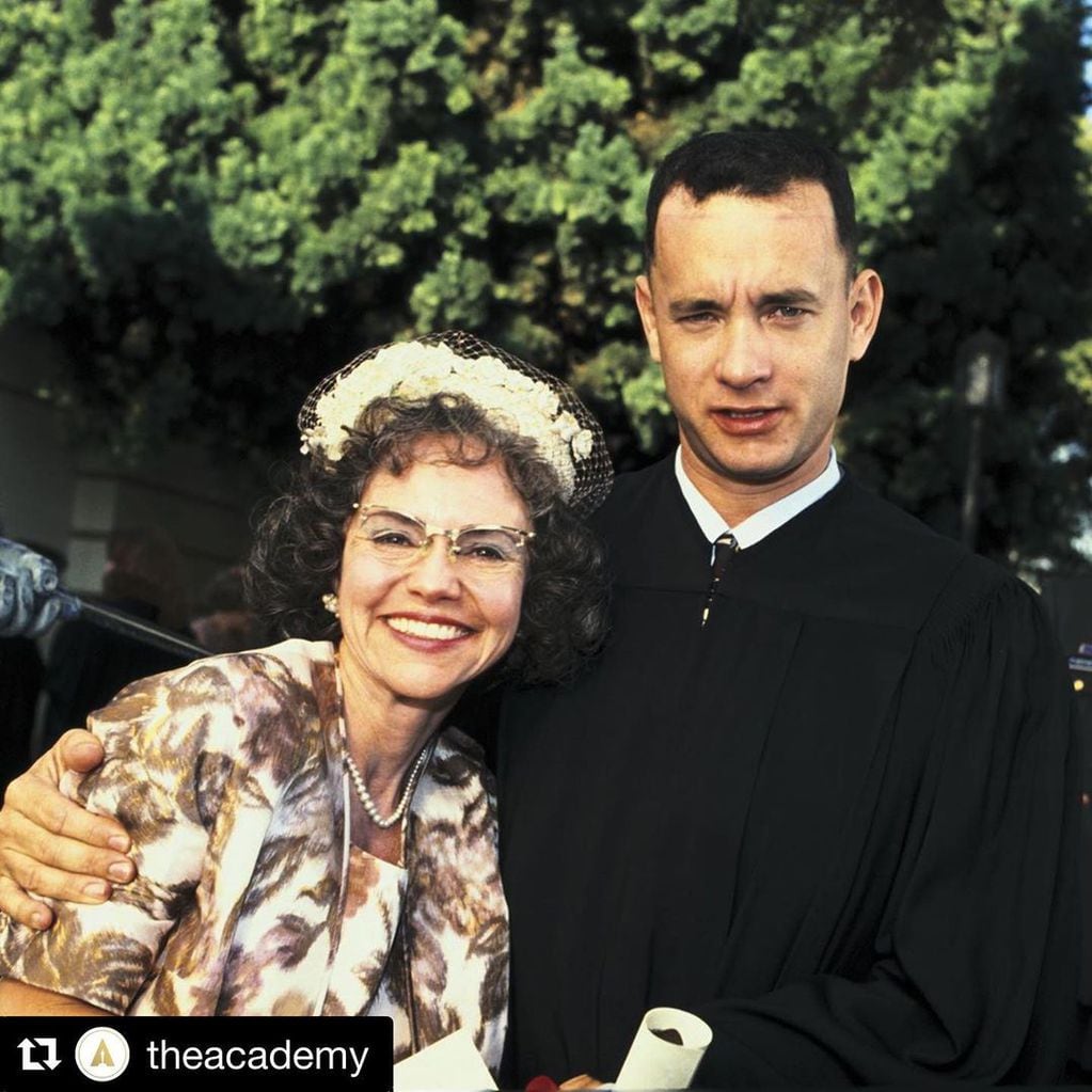 Tom Hanks ganó su segundo Óscar a Mejor Actor por su interpretación de Forrest Gump, en 1994. Foto: Instagram @forrestgumpfilm 