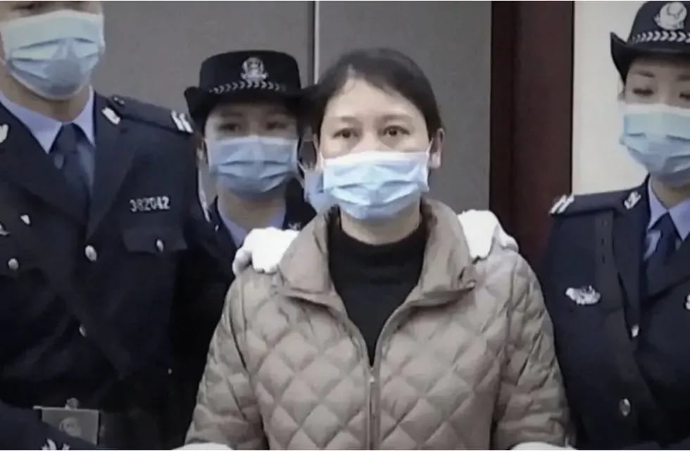 Wang Yun, de 39 años, fue ejecutada ayer por envenenar a un grupo de niños. Foto: Cadena 3