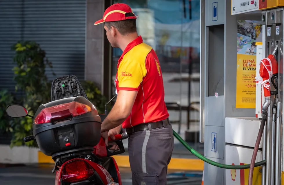 Shell e YPF aumentaron los precios de los combustibles.