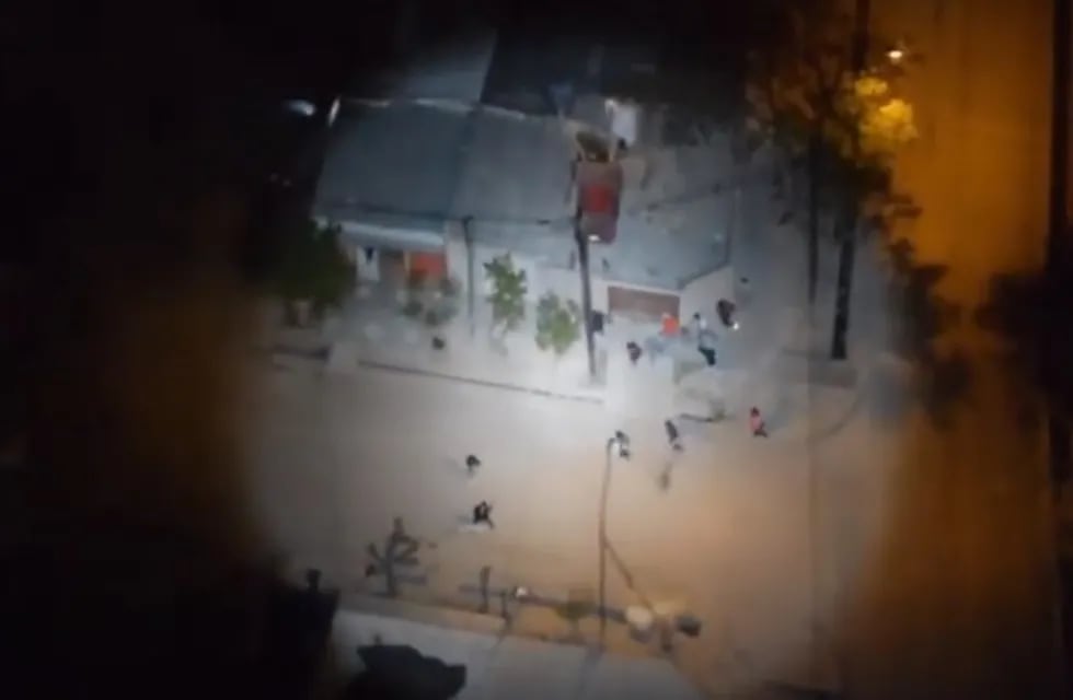 Desde el helicóptero de la policía: así fue desalojado un terreno en Guaymallén