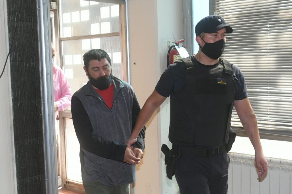 El rastreador Marcos Herrero, ingresa a la Fiscalía de Homicidios. Foto: Ignacio Blanco
