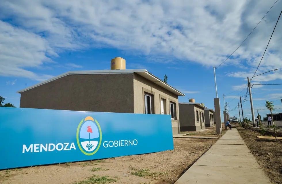 Las casas de Mendoza Construye Línea 2 tienen un esquema de financiación del 25% de parte de ahorro de los titulares de la vivienda y 75% entre el Estado y los Desarrolladores.