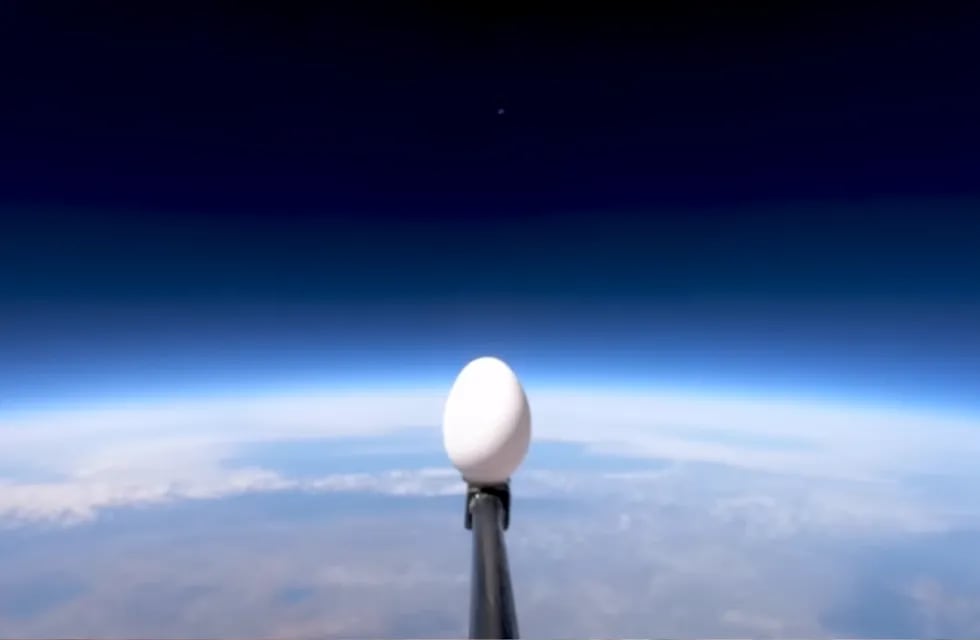 Captura de video - Egg Drop From Space