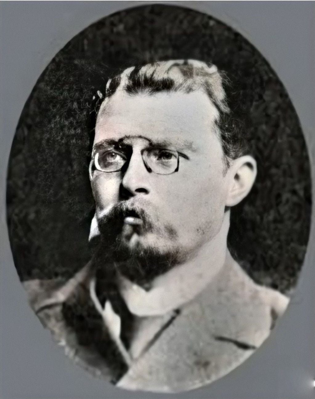Christofredo Jakob (1899). Foto: Original Caras y Caretas 1899 N. 43 p.21.