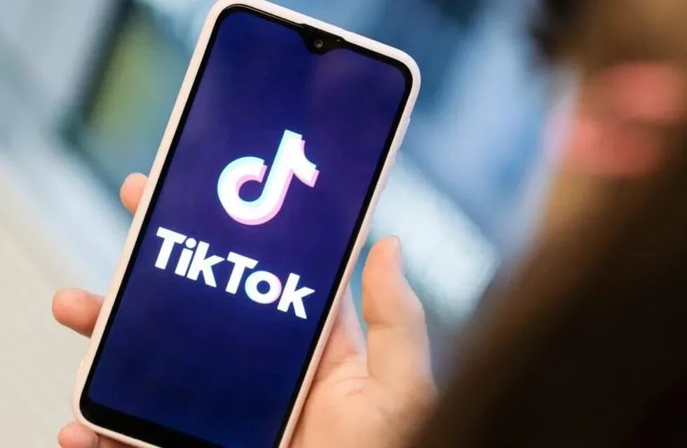 TikTok ha ganado popularidad en todo el mundo pero su actividad es vigilada de cerca por EEUU.