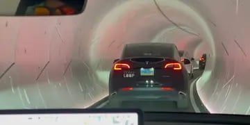 El invento de Elon Musk para evitar la congestión vehicular ya tuvo su primer embotellamiento