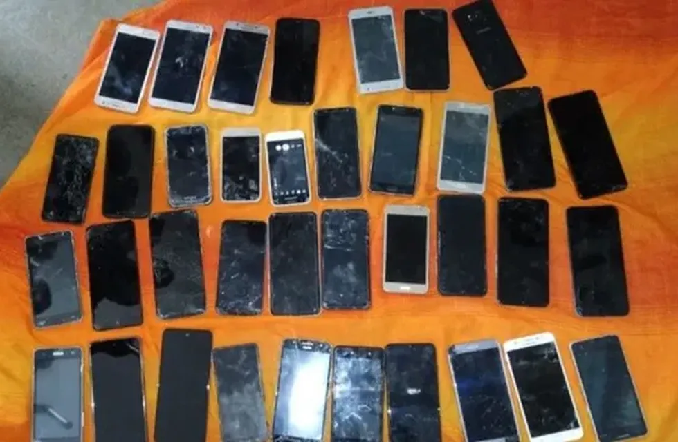 Los celulares hallados. Foto: Web