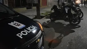 Policía en patrullaje de noche