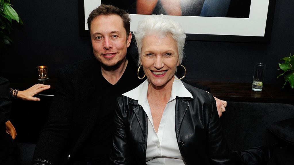Maye y Elon Musk, el hombre más adinerado del mundo/ WireImage