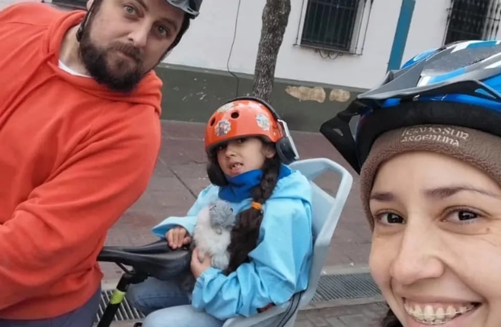 Viajaron en tren desde Buenos Aires, recorrían Mendoza en bici y se las robaron: el video con el que buscan recuperarlas. Foto; Gentileza