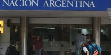  Los bancos volverán a atender al público pero las personas deberán sacar turnos para así evitar aglomeraciones. - Archivo / Los Andes