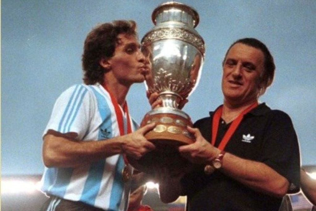 Oscar Ruggeri y "Coco" Basile, emblemas de la Selección de 1993. 