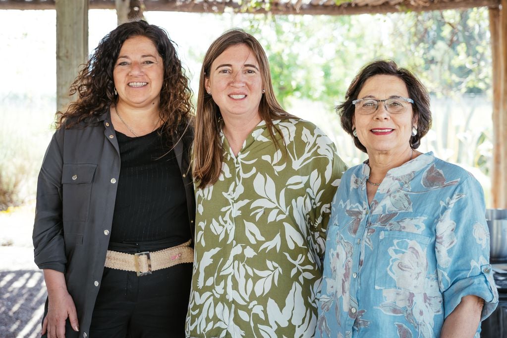 Nora Vicario, Lorena Mulet y Cristina Pandolfi.