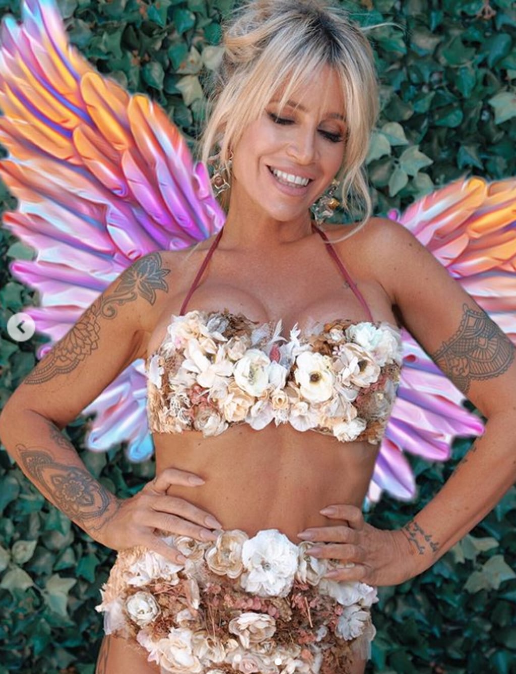 Flor Peña recibió los 46 años vestida de mariposa. Foto Instagram.