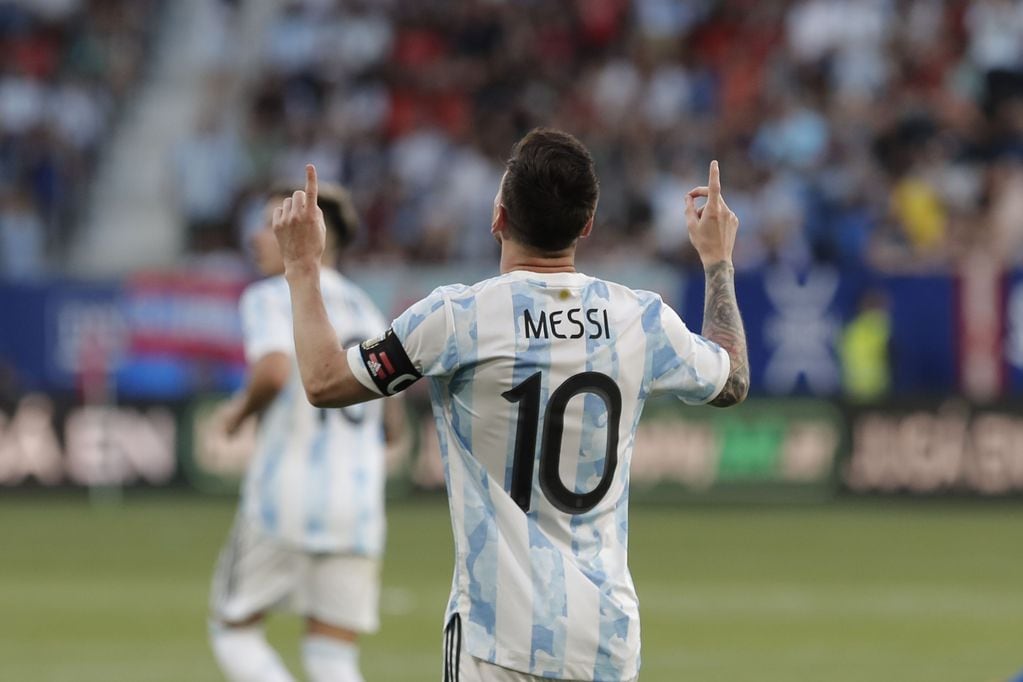 Lionel Messi anotó cinco goles ante Estonia y es récord.