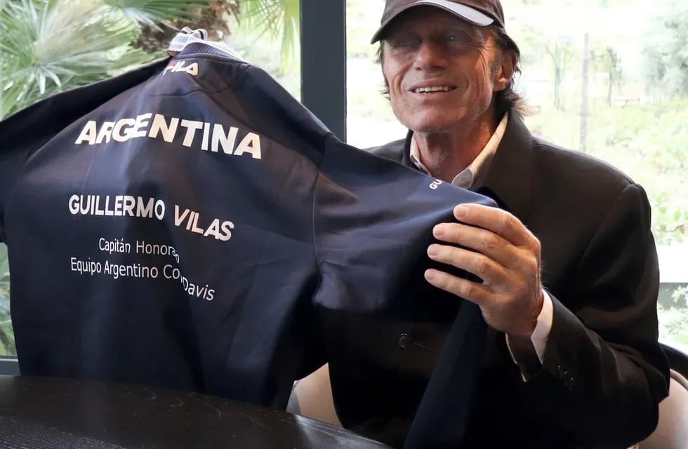 La AAT le rindió homenaje a Guillermo Vilas, al que le dio dos cargos de por vida: capitán honorario de la Copa Davis y embajador del tenis argentino./ Gentileza.