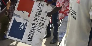 Protestas en la embajada de Francia en Nigeria