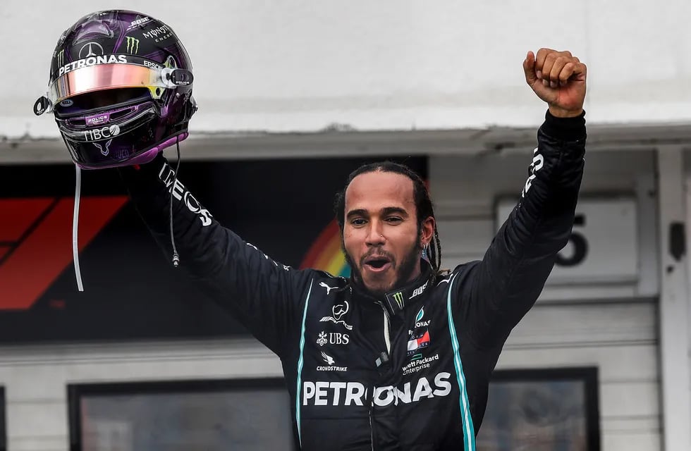 Pole position para Lewis Hamilton
