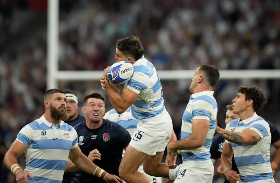 Los Pumas se miden con Inglaterra en el inicio del Mundial de rugby en Francia. (AP)
