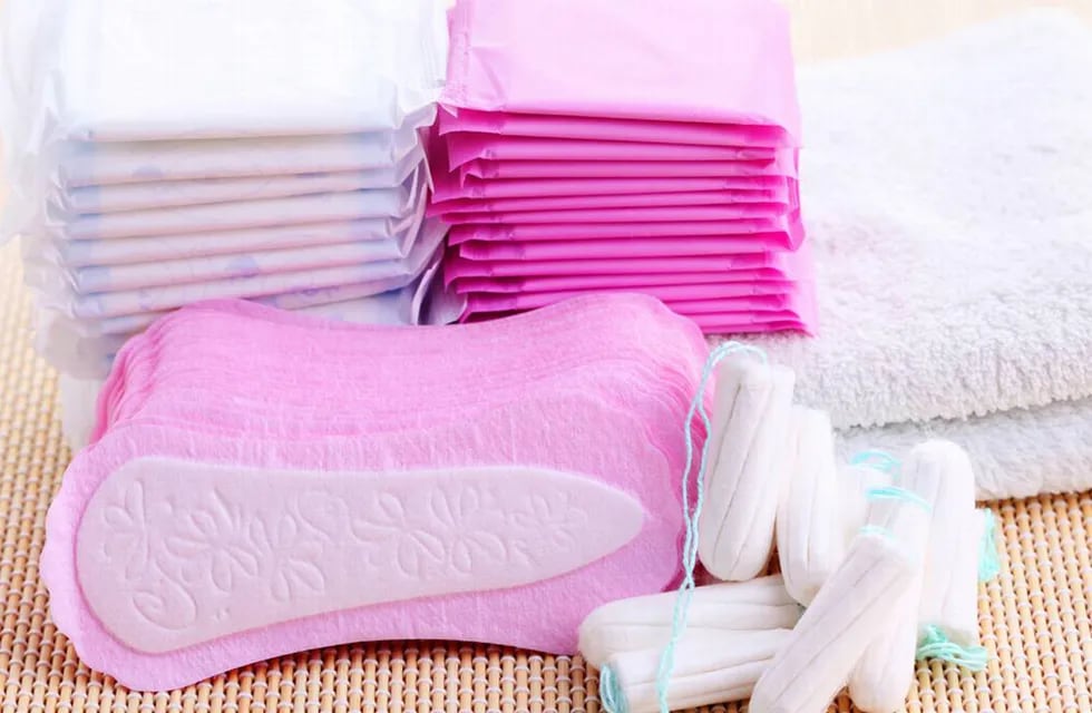 Escocia por ley amplió el beneficio de que los productos menstruales sean gratis para personas con útero.