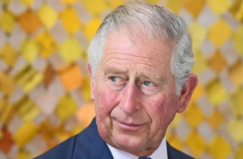 Príncipe Carlos tiene coronavirus por segunda vez