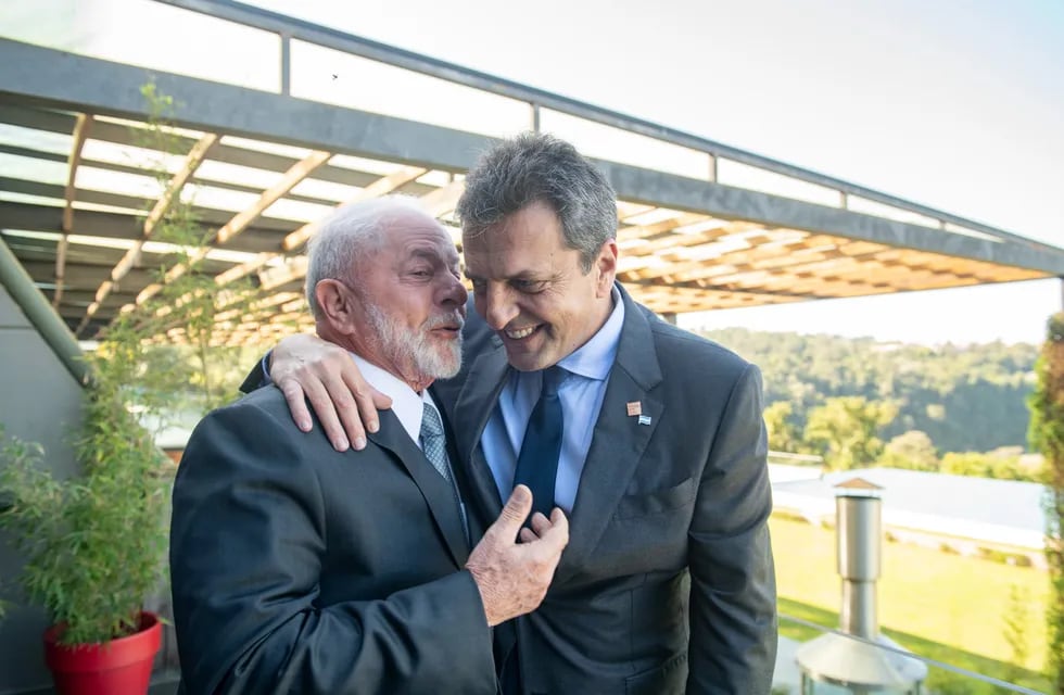 Sergio Massa junto a Lula da Silva en la cumbre del Mercosur. Foto: Twitter Sergio Massa
