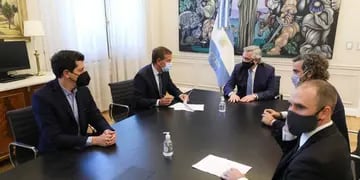 Suárez se reunió con Alberto Fernández y parte de su gabinete