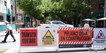 Renovación de redes de agua y cloacas en calle San Juan de Ciudad