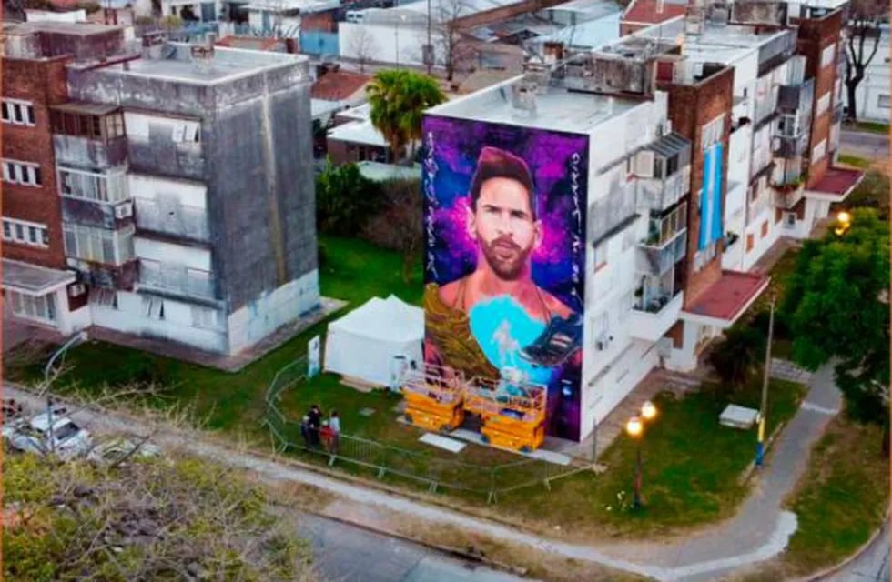 El inmenso mural de Messi en Rosario. / gentileza