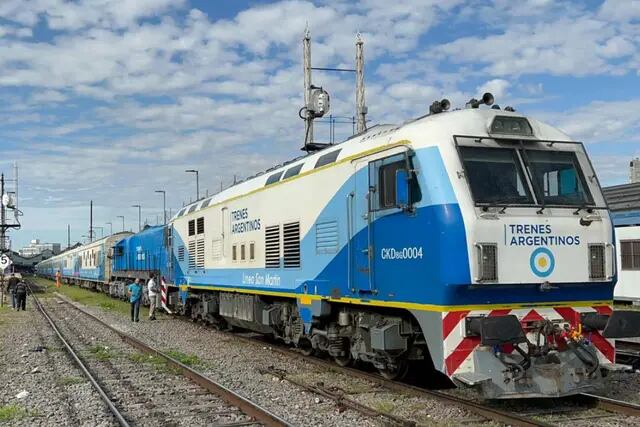 Fotos y video: Así partió este mediodía el tren de pasajeros que llegará mañana a la tarde a Mendoza. Foto: Gentileza Pablo Anglat