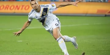 El delantero sueco de Los Ángeles Galaxy explicó que está centrado en que su equipo se clasifique a los playoffs y gane el título. 