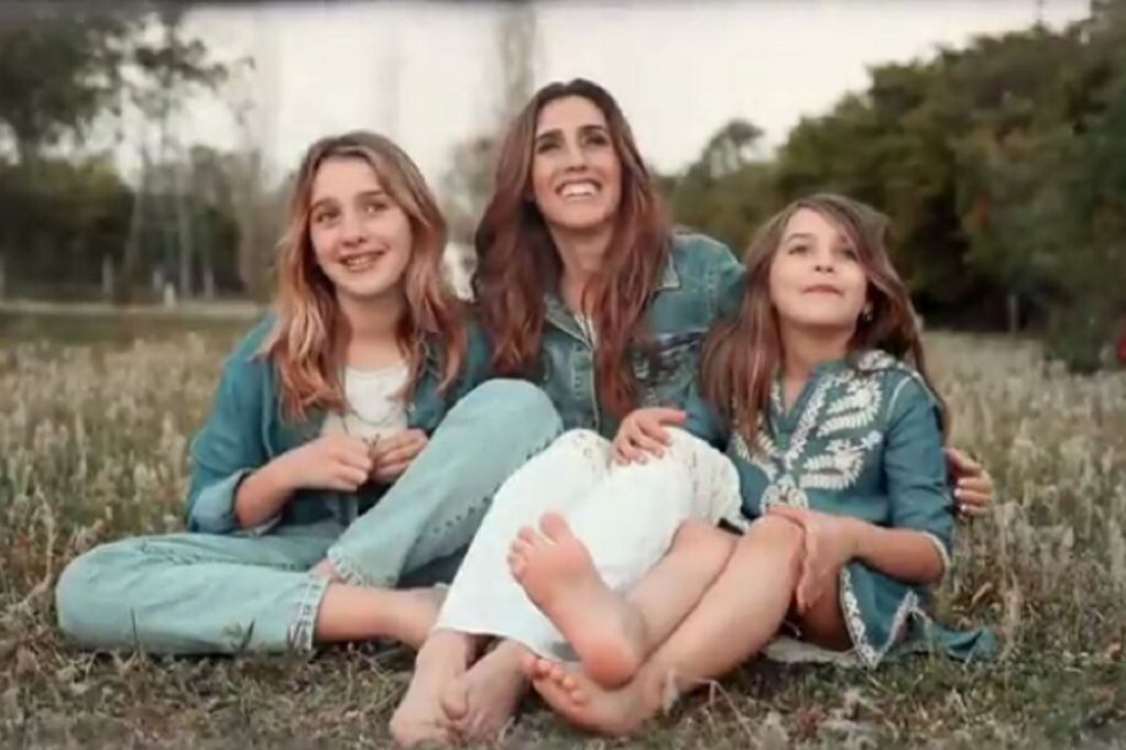 Soledad Pastorutti y sus hijas Antonia y Regina (Instagram)
