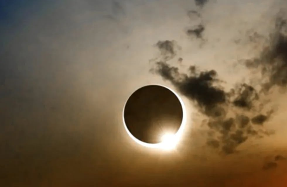 Argentina. Se podrá ver el sábado un eclipse solar anular (Télam).