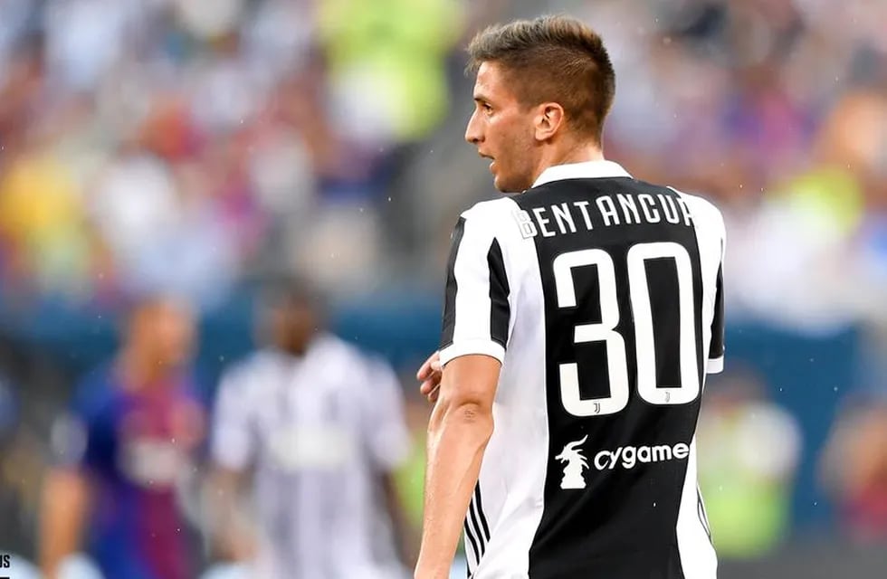 Rodrigo Bentancur fue transferido a Juventus a mediados de 2017 a cambio de una suma cercana a los 10 millones de euros por el 50 por ciento del pase.Hoy, la venta asciende a 28 millones de euros.