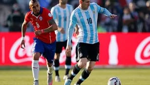  Lionel Messi y Arturo Vidal se enfrentarán una vez más en el estadio Nacional de Santiago de Chile.
