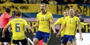 Los azzurros cayeron por la mínima ante Suecia y deberán dar vuelta la serie para ser parte de la cita mundialista. 