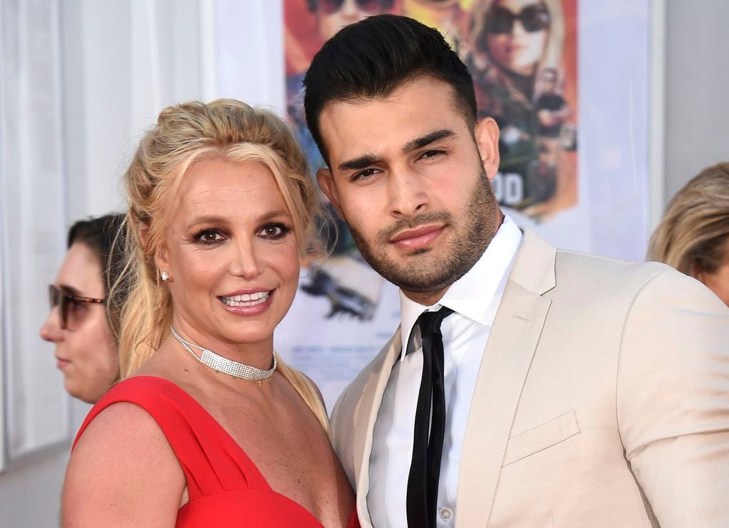 ARCHIVO - Britney Spears y Sam Asghari aparecen en el estreno en Los Ángeles de "Once Upon a Time in Hollywood" el 22 de julio de 2019. (Foto by Jordan Strauss/Invision/AP, Archivo)
