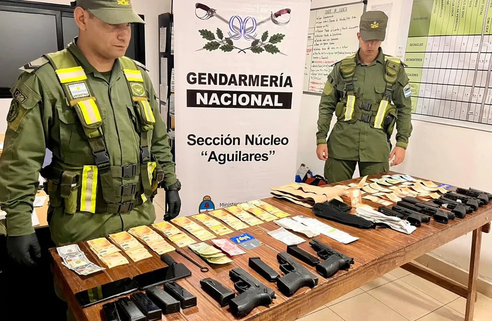 Las armas decomisadas por los gendarmes. /Gentileza: Gendarmería Nacional.