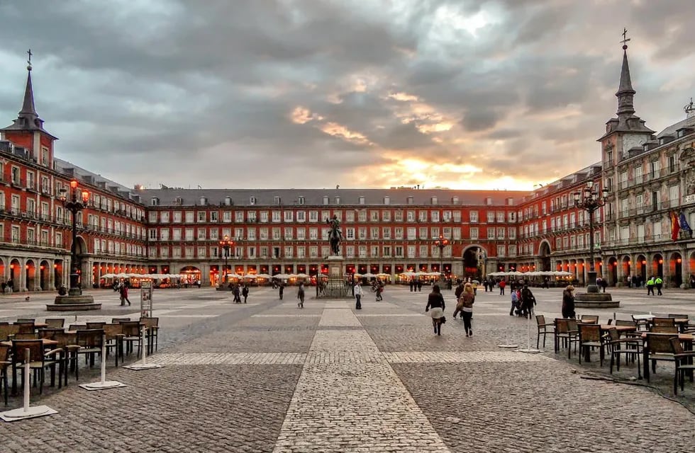 Plaza Mayor en Madrid, uno de los sitios más turísticos de España. - Imagen web