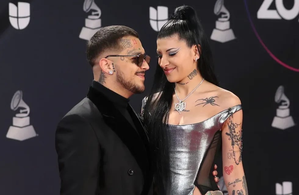Christian Nodal y Cazzu causaron sensación en los Latin Grammy 2022