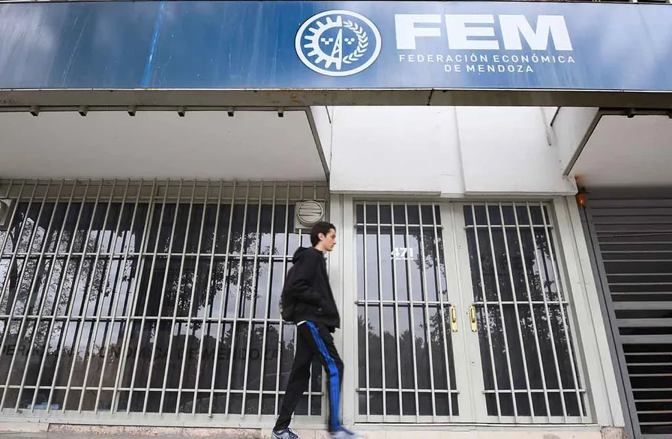 Frente del edificio de la Federación Económica de Mendoza, ubicado en calle Pedro Molina 471 de Ciudad. Foto: José Gutierrez / Los Andes