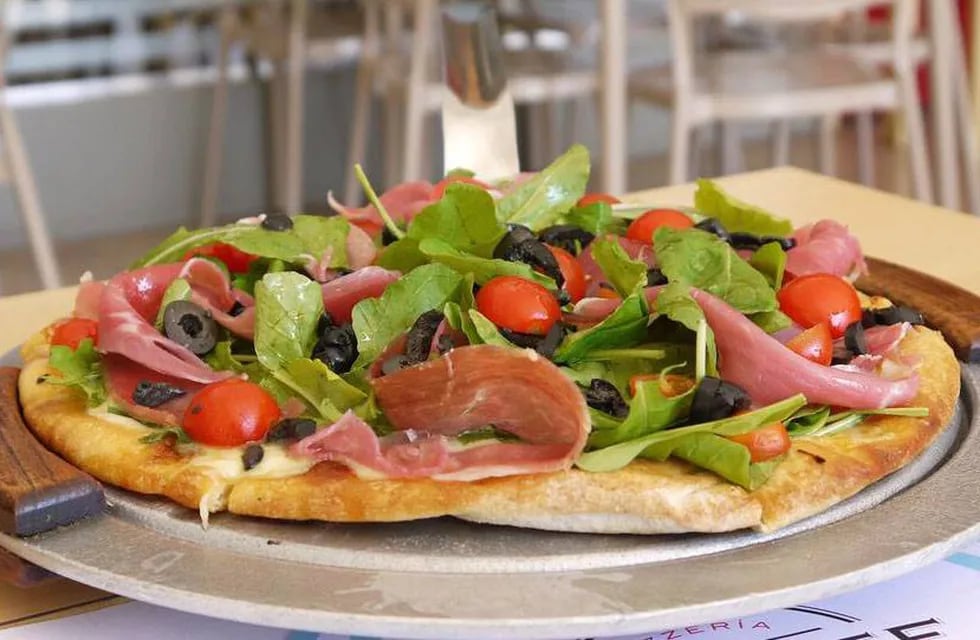 Probá el auténtico sabor argentino en la pizza Mediterránea